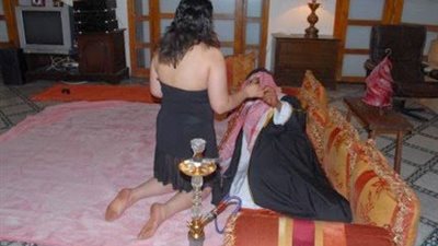 ضبط ساقطة تمارس الدعارة مع خليجي في الجيزة.. والليلة بـ 1500 جنيه