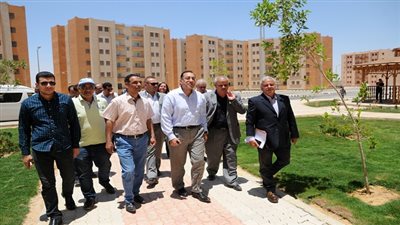 وزير الإسكان يتفقد 5 آلاف وحدة بالإسكان الاجتماعى بمدينة بدر جاهزة للتسليم