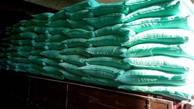 بالفيديو.. القبض على تشكيل عصابى وبحوزتهم 7 الاف طن دقيق بلدى بالشرقية 