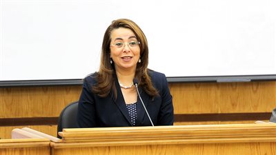 غادة والي توقع مذكرة تفاهم مع رابطة الفرنسيين وشركة توتال