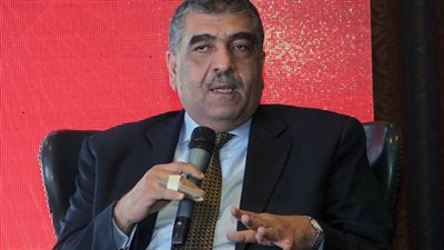 وزير قطاع الأعمال: علاوة الغلاء 10 % من الأجر الأساسي