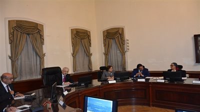 شوقى يجتمع بشركة 