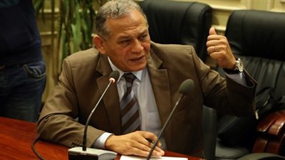 محمد أنور السادات يجدد عزمه الترشح لرئاسة الجمهورية