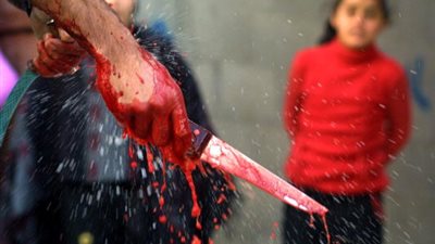 ومن الشك ما قتل.. اب يذبح ابنته وزوجته بسبب الخيانة 