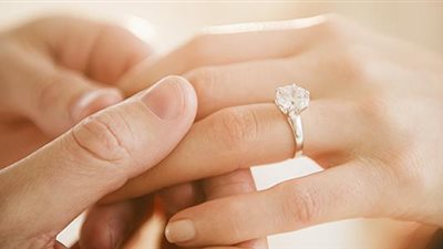 تعليق قوي من نجم المنتخب على فسخ خطوبته.. ماذا قال؟