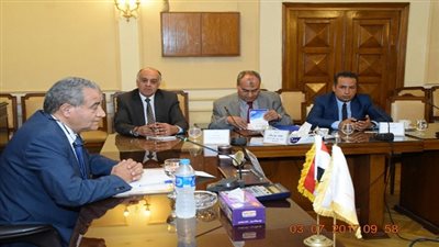 المصيلحي: الحكومة لن تسمح بتحميل المنتج النهائي والمستهلك زيادات غير مبررة 