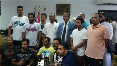 عبد الغفار يستعرض تقريرًا حول استقطاب جامعة أسوان للطلاب الوافدين 