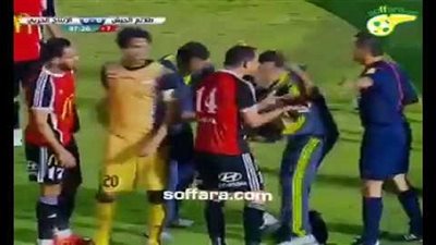 رميتان تماس في وقت واحد.. شاهد مواقف وطرائف الدوري المصري