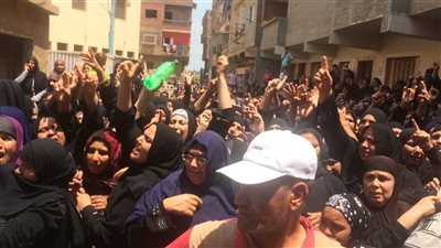 شاهد| جنازة شعبية لشهيد الجيش فى الفيوم.. ماذا حدث؟