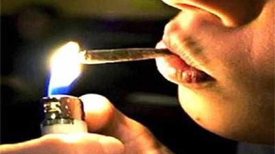 الحشيش لا يزال في جيبي.. مصرع شاب أثناء تعاطي المخدرات بالقاهرة