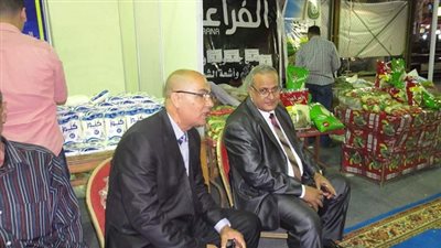 التموين.. ضبط كمية كبيرة من الادوية بأحدى صيدليات المنصورة تباع بفارق سعر كبير 