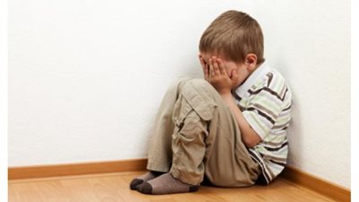 5 طلاب يتحرشون جنسيًا بطفل.. والنيابة تتخذ قرار هام