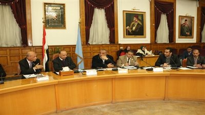 محافظ القاهرة يلتقى باعضاء مجلس النواب عن المنطقتين الشرقية والشمالية