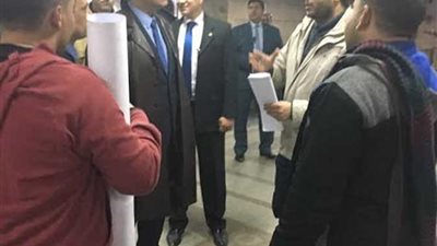 جولة مفاجئه لوزير النقل بمترو الأنفاق ..ويرصد مخالفات بالجمله 