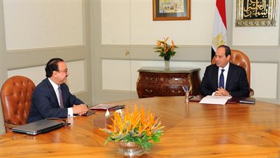 السيسي يجتمع مع وزير الاتصالات وتكنولوجيا المعلومات