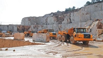 المحاجر تطالب بحل مشاكل القطاع في سيناء