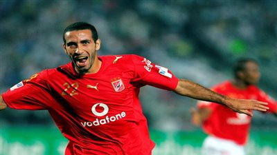 للكبار فقط.. كيف تخلص نجم الأهلي من منافسيه؟