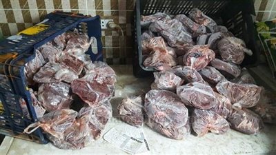 ضبط 350 كجم لحوم ودواجن 