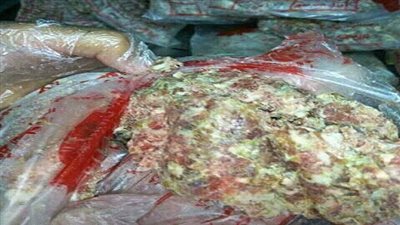 مطعم شهير يقدم وجبات فاسدة بالسويس