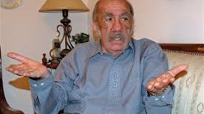 بالفيديو :لحظة تشييع جثمان الكاتب الراحل محفوظ عبد الرحمن