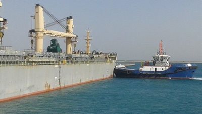 وصول و سفر 3903 ركاب بموانئ البحر الأحمر و تداول 585 شاحنة