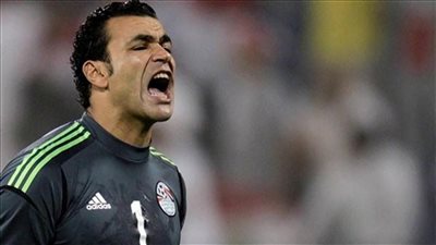 عصام الحضري مهدد بالإستبعاد من مباراة أوغندا.. تعرف على الأسباب