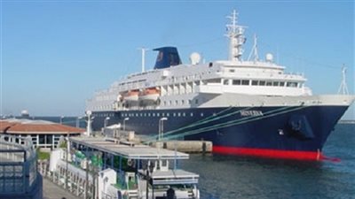 دخول وخروج 17 سفينة لموانئ بورسعيد في 24 ساعة.. إقر التفاصيل