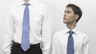 للقصيرين حظوظ.. مفاجأة حول تأثير طول القامة على صحة الإنسان