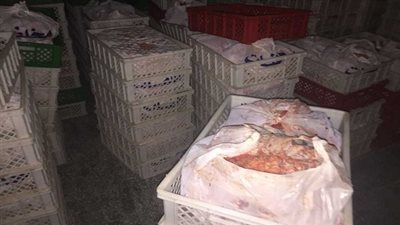 ضبط 4 طن دهون حيوانية فاسدة قبل طرحها بالأسواق بأوسيم