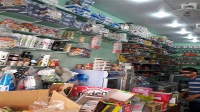 ضبط صاحب سوبر ماركت بحوزته 1790 عبوة مشروب فاسدة في الإسكندرية