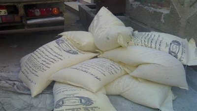 ضبط طن و200كيلو دقيق مدعم قبل بيعها بالسوق السوداء بقنا