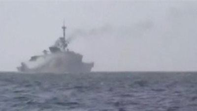 القوات البحرية ترفع العلم المصرى فوق فرقاطة 