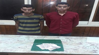 القبض على عاطلين يقومان بسرقة المواطنين بالإكراه بالازبكية