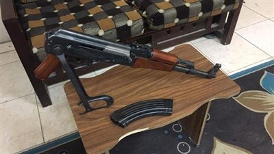 مباحث مركز طامية بالفيوم تضبط بندقية آلية واقراص مخدرة و٥٠ محكوم عليه 