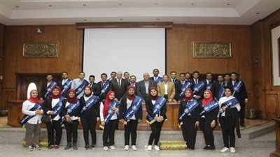 انطلاق الفوج الأول من شباب الجامعات المصرية لزيارة شركة حلوان للصناعات الهندسية 