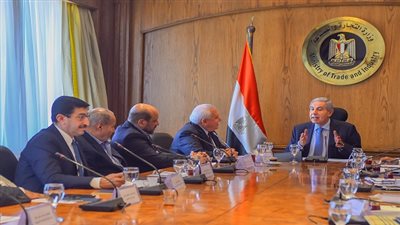 قابيل.. يبحث سبل الارتقاء بمعدلات الإنتاجية والتصدير في مجال الصناعات النسيجية