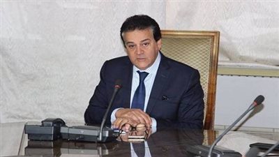 عبد الغفار: الاستفادة من الخبرات الدولية فى مجال المشروعات البحثية