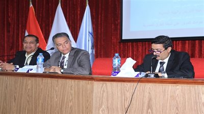 وزير النقل يشهد فعاليات الندوة العلمية 