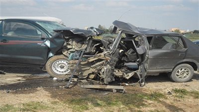 أصابة 4 أشخاص فى حادث تصادم سيارتين بقنا