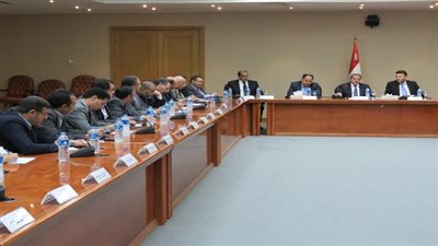 وزير المالية خلال لقائه بقيادات مصلحة الضرائب: ارتفاع الحصيلة الضريبية الى 464 مليار جنيه مقابل 352 مليار جنيه العام المالى الماضى 2016/2017