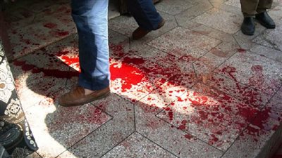 عاطل يقتل زوجته بـ