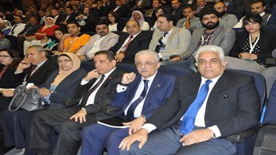 شوقى : ضرورة استغلال التكنولوجيا فى العملية التعليمية