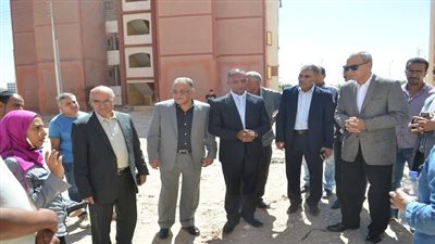 محافظ قنا يتفقد عمارات الاسكان الاجتماعي بمدينتي نقادة وقوص