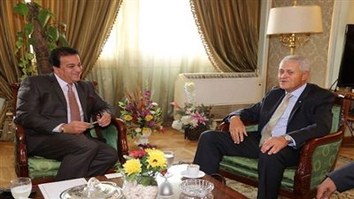 عبد الغفار يبحث الإجراءات التنفيذية لمجمع الجامعات الكندية بالعاصمة الإدارية الجديدة