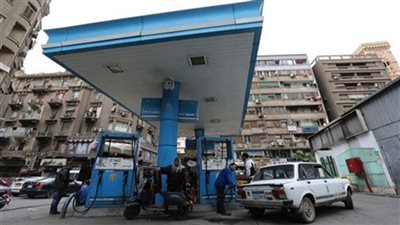 ضبط مسئولين عن محطة لتمويل السيارات لتصرفهم فى 888 ألف لتر 