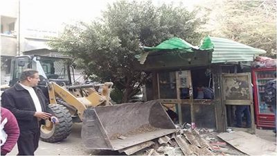 القاهرة تزيل 119 كشك مخالف من أحيائها