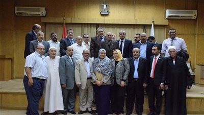 المصيلحي يستجيب للبقالين ويقرر خفض تأمين السلع التموينية إلى 25%