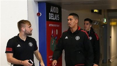 بعثة اليونايتد تصل لشبونة لملاقاة بنفيكا في دوري أبطال أوروبا