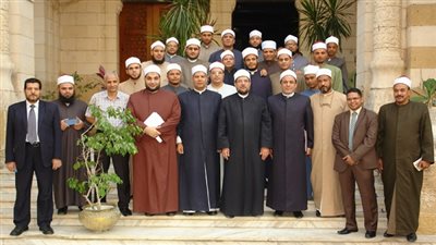 وزير الأوقاف يلتقي الأئمة المشاركين في المعسكر التدريبي بالسويس قبل سفرهم  