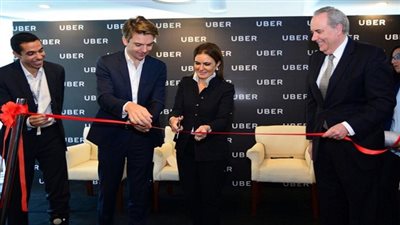 سحر نصر تفتتح مركز 